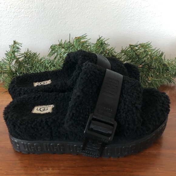 NWOT ugg fluffita slippers - Picture 5 of 6